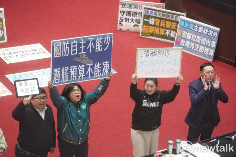 林俊憲指出，國民黨別以為過完年亂刪預算的事就會翻頁、罷免就會熄火，等過完年受影響的人柴火陸續添進來，才會見識到什麼叫「星火燎原」。（示意圖）   圖：張良一/攝（資料照）