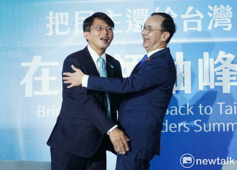 時代力量指出，藍白召開的所謂「在野會談」只是遮掩偽造連署的政治動員，「台灣需要犯錯不硬凹的正常在野黨」。   圖：張良一 / 攝