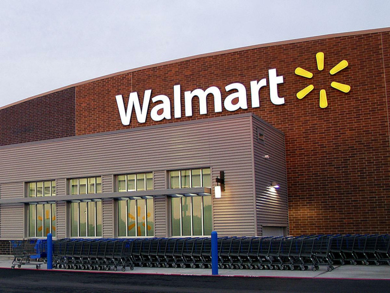 川普怒轟 Walmart 哄抬價格，而不是吞下關稅成本， Walmart 去年進轉數十億美元。   圖：翻攝自維基百科