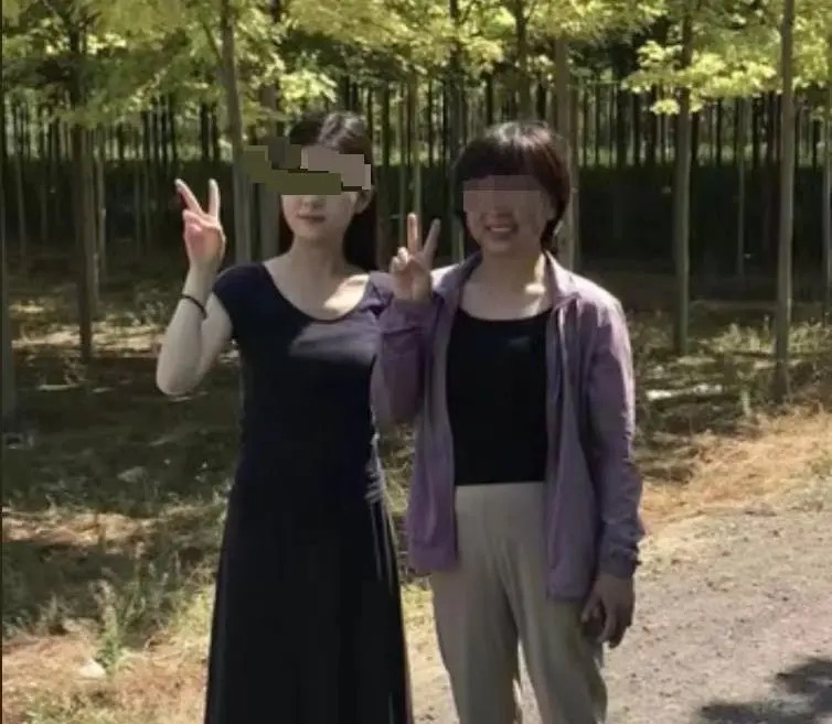 警方已經逮到嫌犯,但是該名男子以精神病自稱,周易家屬表示不能接受。 圖:翻攝自被害人家属周易的妈妈 警方已經逮到嫌犯,但是該名男子以精神病自稱,周易家屬表示不能接受。 圖:翻攝自被害人家属周易的妈妈