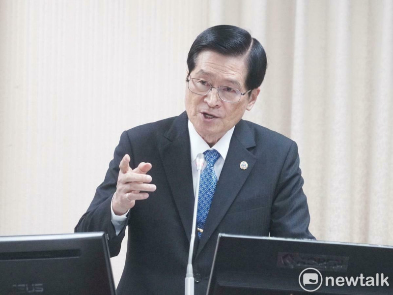 退撫會主委嚴德發在立院外交及國防委員會備詢。   圖：張良一/攝