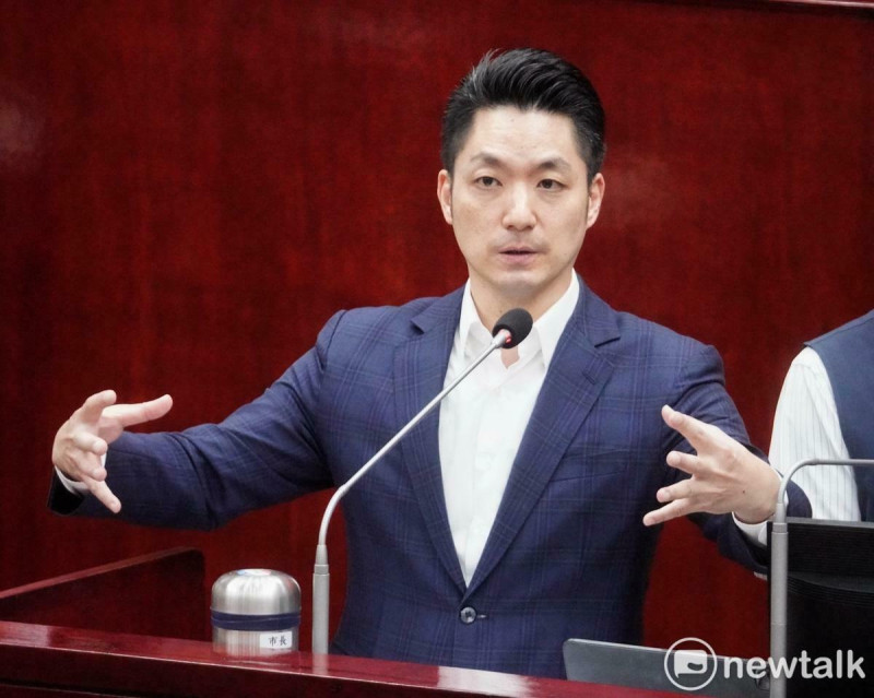台北市長蔣萬安在台北市議會總質詢備詢。 圖:張良一 / 攝