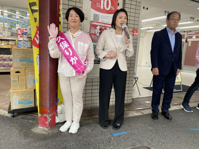 公明黨最近選舉失利,因此候選人都強調小池百合子力挺自己 圖: 劉黎兒/攝影 公明黨最近選舉失利,因此候選人都強調小池百合子力挺自己 圖: 劉黎兒/攝影