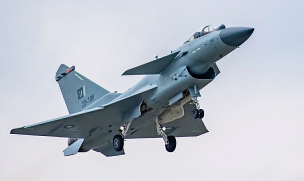  目前巴基斯坦空軍的主力戰機是中國製的殲-10CE 。 圖：翻攝自 騰訊網 零度 Military 