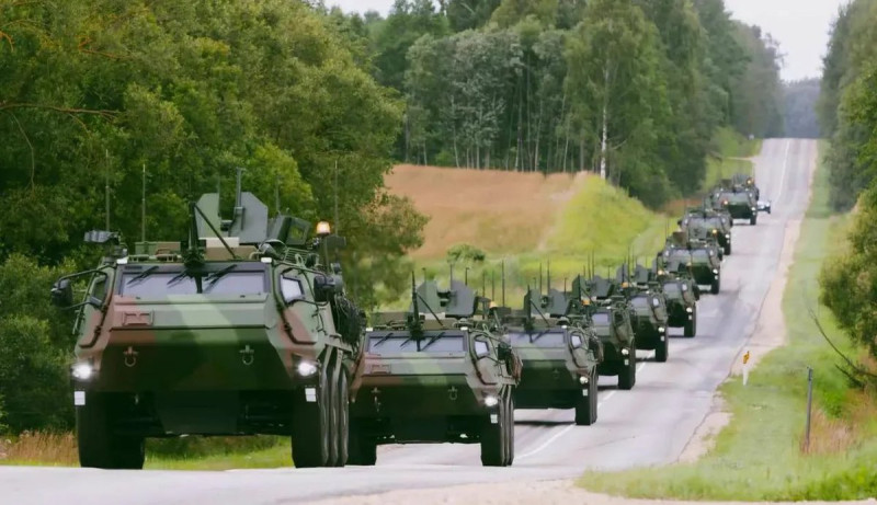 拉脫維亞則已交付首批 Patria 6x6 裝甲車。 圖:翻攝自@front_ukrainian 拉脫維亞則已交付首批 Patria 6x6 裝甲車。 圖:翻攝自@front_ukrainian