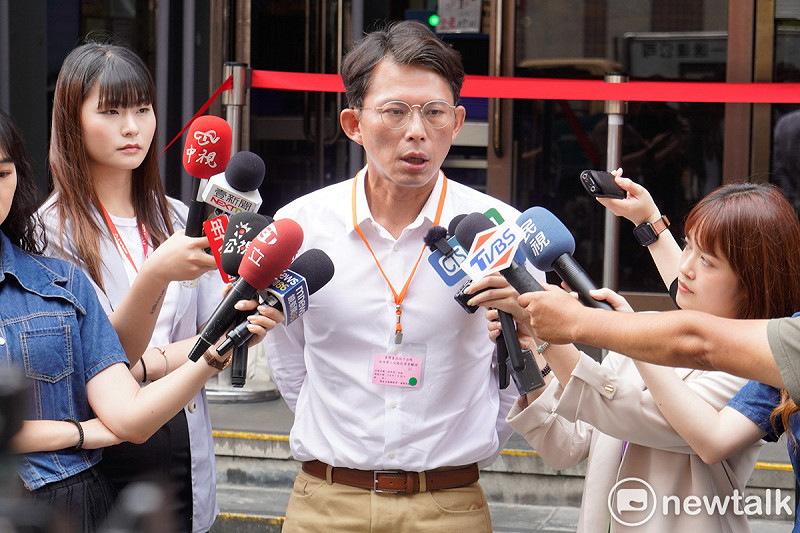 台灣民眾黨主席黃國昌受訪。   圖：張良一/攝
