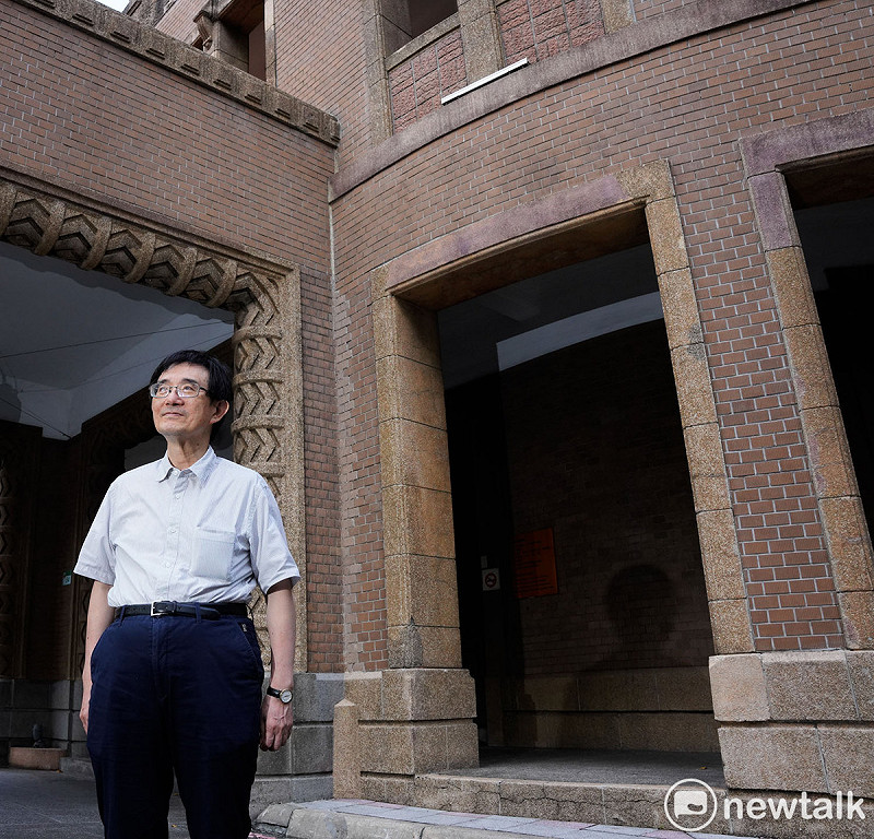 甫卸任228事件基金會董事長並接任台教會長薛化元接受新頭殼專訪。   圖：張良一/攝