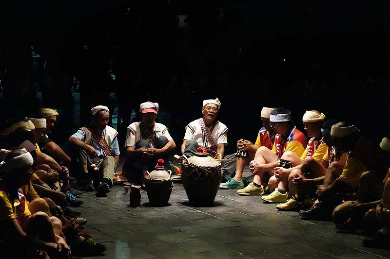 「Ilisin no Fakong」迎靈儀式。   圖：貓公部落提供