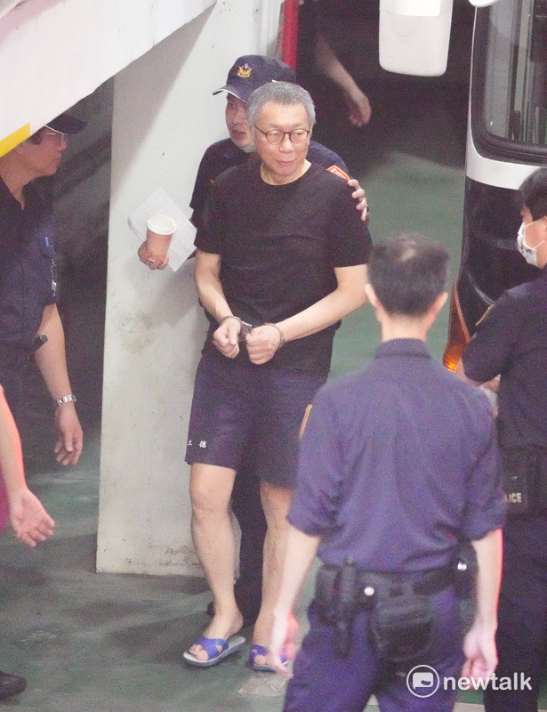 柯文哲臉書發文說明收300萬元一事，林智群律師痛批，公務員就是不能收錢，講那麼多廢話。   圖：張良一/攝（資料照）