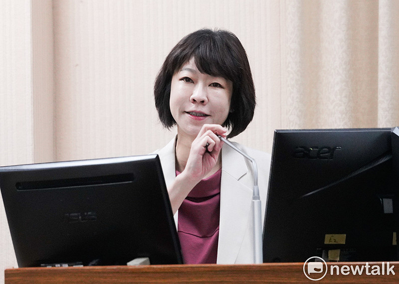 行政院經貿談判辦公室副總談判代表顏慧欣在立法院外交及國防委員會備詢。   圖：張良一／攝
