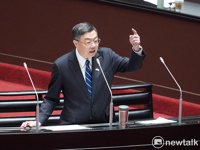 行政院長卓榮泰今（19）天上午就「全額撥付114年度對地方政府之一般性補助款及原住民族地區基本設施維持費等相關事宜」到立法院院會進行專案報告並備質詢。   圖：張良一/攝