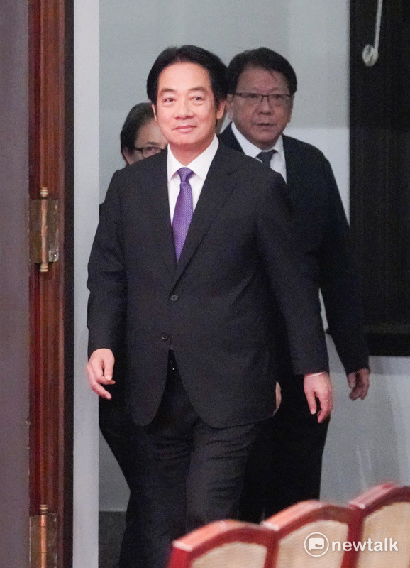 總統賴清德在罷免投票和核三延役公投結束後舉行記者會,發表談話並回答媒體提問。 圖:張良一/攝 總統賴清德在罷免投票和核三延役公投結束後舉行記者會,發表談話並回答媒體提問。 圖:張良一/攝