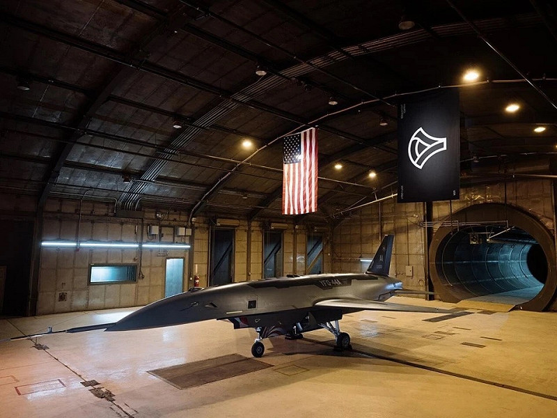  美國無人機 YFQ-44A 製作目的為低成本「忠誠僚機」。 圖：翻攝自觀察者網 