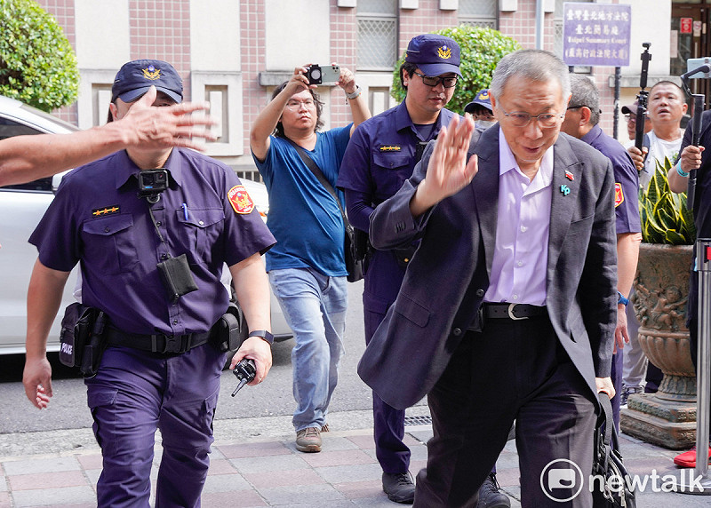 前台北市長柯文哲到台北地方法院出庭。 圖:張良一 / 攝
