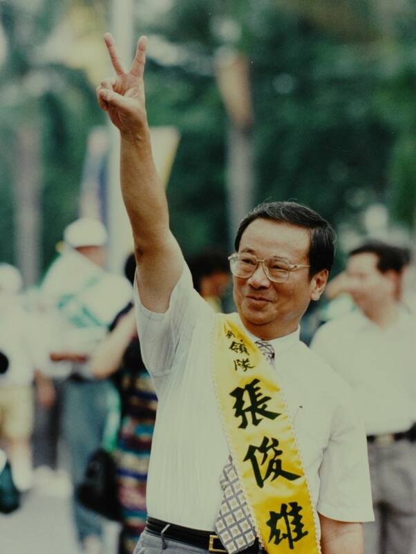 前行政院長張俊雄日前（27日）傳出噩耗，張俊雄生前好友杜聖聰感性發文緬懷。   圖：翻攝自 Thread