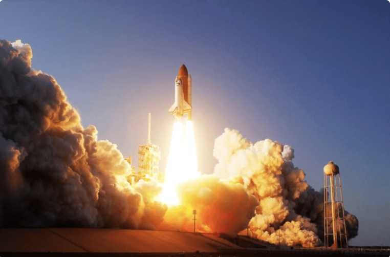 十月份才剛到 3個交易日，強勢主題ETF第一金太空衛星（00910）今（3日）開盤股價再創新高，最高來到 42.23元，上漲 3.18%；累計近一周上漲 8%、近一個月漲 13.5%。   圖：Shutterstock