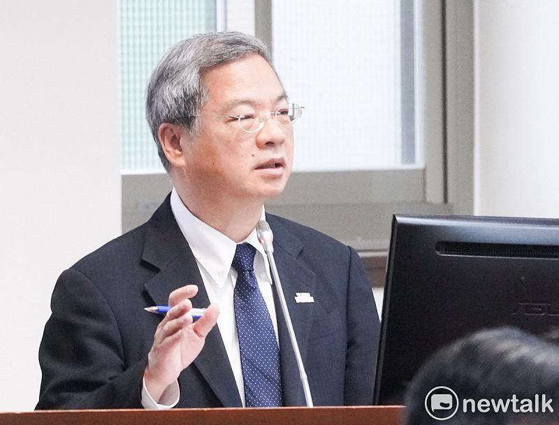 經濟部長龔明鑫在立院經濟委員會備詢。   圖：張良一/攝（資料照）