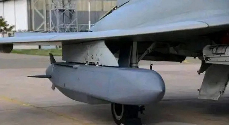 英國此舉被視為從協助防禦到協助進攻的重要轉折。 圖:翻攝自全球觀察室 英國此舉被視為從協助防禦到協助進攻的重要轉折。 圖:翻攝自全球觀察室