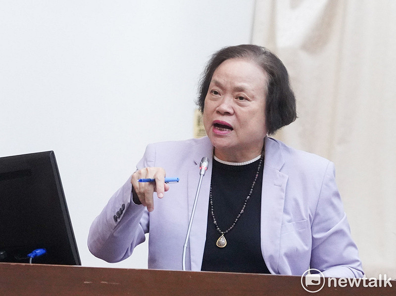 主計長陳淑姿在立院財委會備詢。   圖：張良一/攝