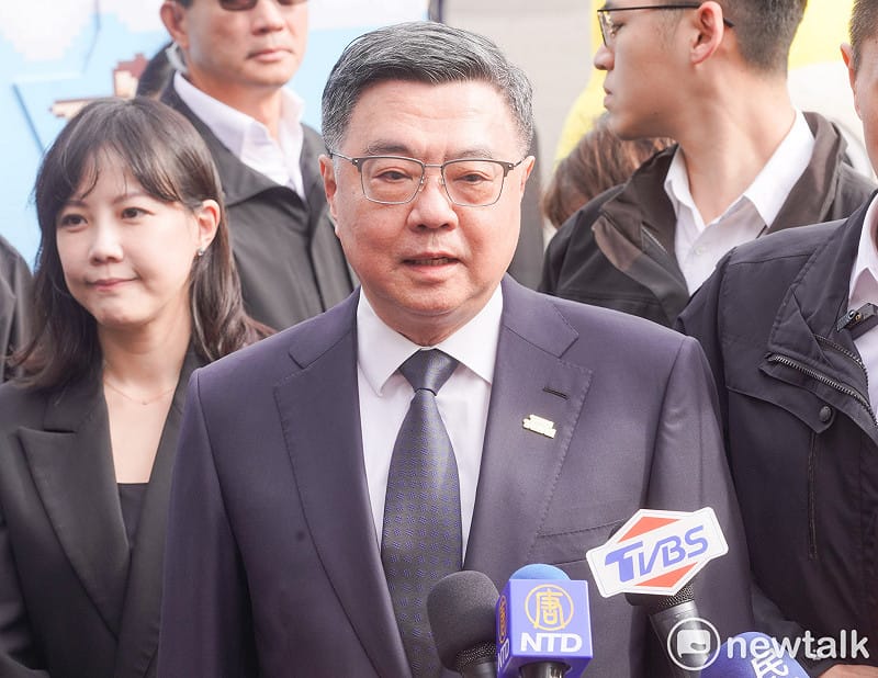 行政院長卓榮泰今（29）日出席115年「文化新世代：幣不可少，體驗更好」記者會前受訪，回應中國解放軍在台海週遭軍演。&nbsp;&nbsp;&nbsp;圖：張良一/攝