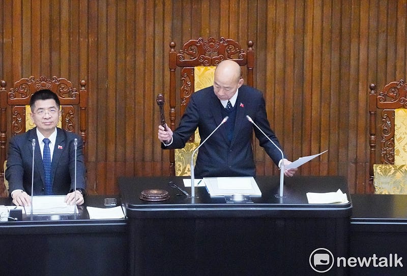 立法院長韓國瑜宣布三讀《公共電視法》第16條修正案。&nbsp;&nbsp;&nbsp;圖：張良一/攝（資料照）