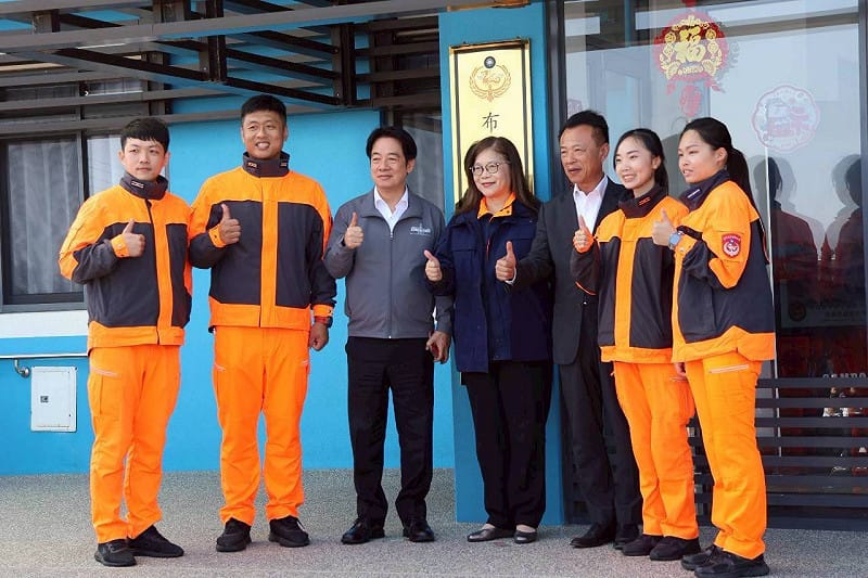 賴清德強調，政府會做同仁的堅實後盾，去年，海委會在管碧玲主委帶領下，爭取到 285 億特別預算，推動海巡全面轉型，建立「海空一體」立體化監偵能力，以提升國家安全。&nbsp;&nbsp;&nbsp;圖：海巡署／提供