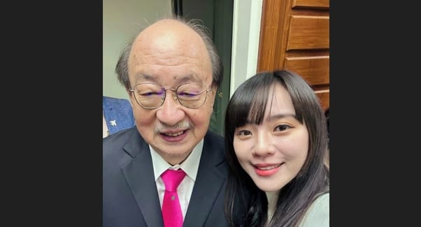 民進黨立委黃捷在社群平台發文：謝謝柯建銘總召為民進黨、為台灣民主長年奉獻。&nbsp;&nbsp;&nbsp;取自黃捷臉書