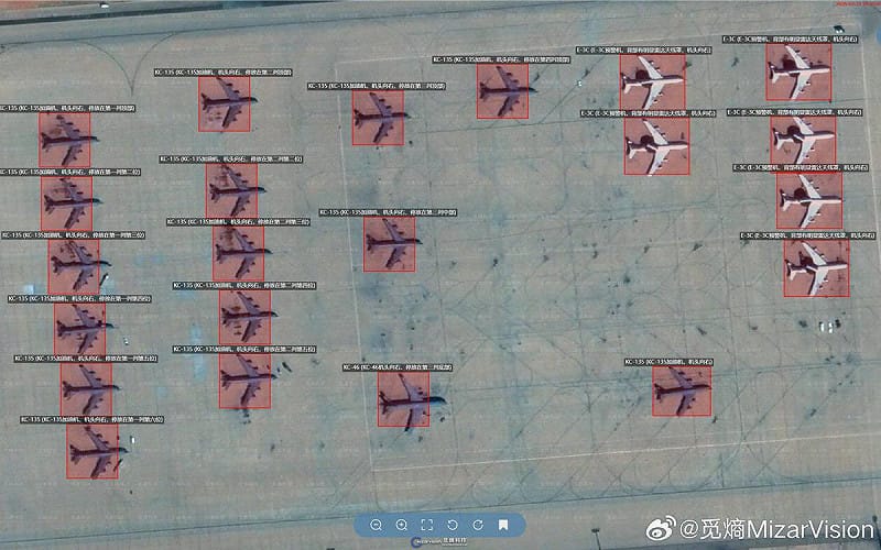 中國衛星捕抓到美軍中東基地的異動。 圖:翻攝自@NSTRIKE1231 中國衛星捕抓到美軍中東基地的異動。 圖:翻攝自@NSTRIKE1231