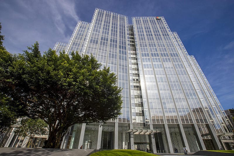 凱基金控（2883）法說會今（2）日登場，去（2025）一整年稅後淨利來到新台幣 300 億元，稅後每股盈餘（EPS）1.74 元；若排除去年 12 月提列外匯價格變動準備金 59 億元，以及歷年一次性的影響因素，年度獲利創歷史新高。&nbsp;&nbsp;&nbsp;圖：擷取自凱基金官網