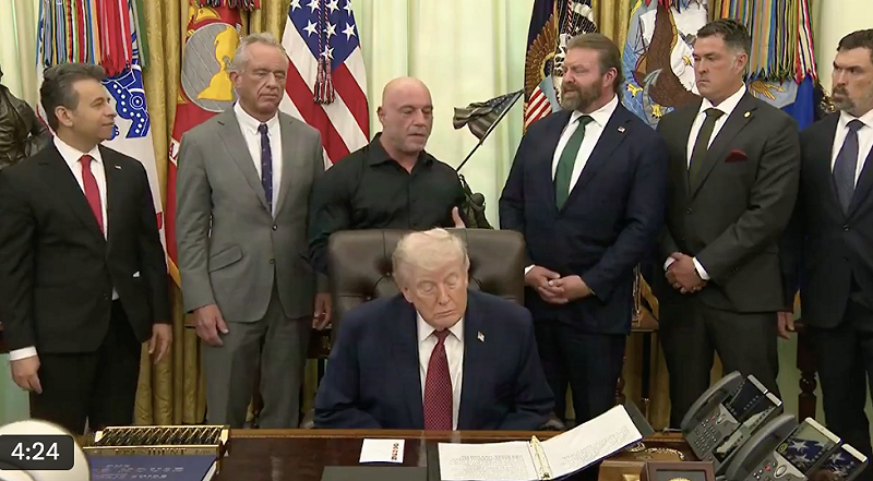  知名 Podcast 主持人認為川普背叛選民，把美國拉入戰爭泥沼。 圖：翻攝自@Breaking911 