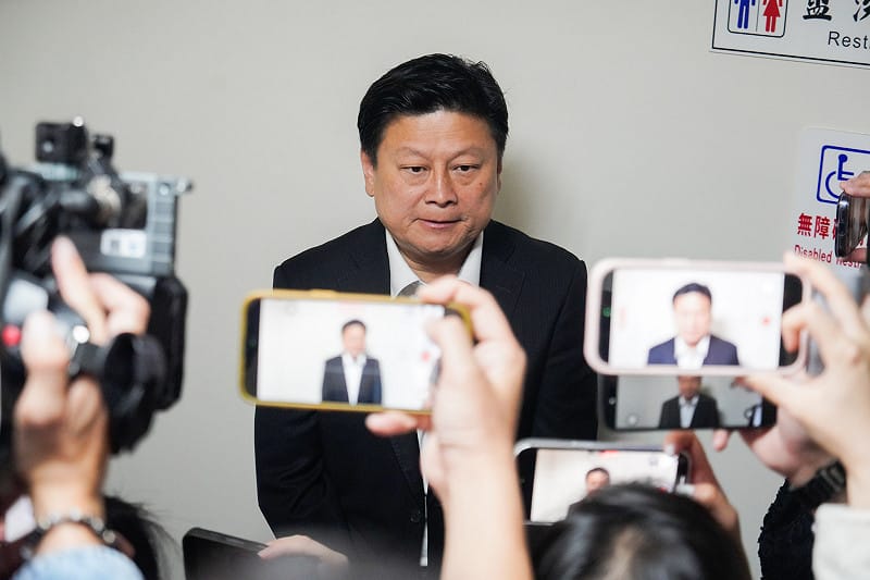 國民黨立院黨團總召傅崐萁出席國民黨立院黨團大會後，說明會中討論軍購案情況。&nbsp;&nbsp;&nbsp;圖：張良一/攝