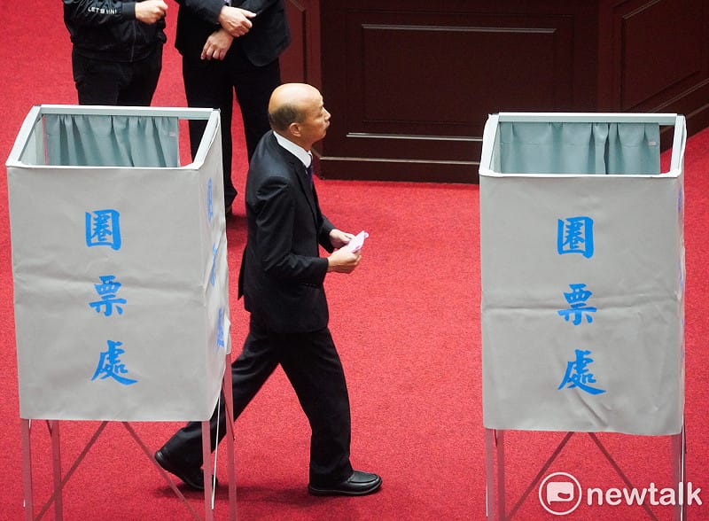 立法院院會上午對檢察總長人事案進行同意權投票，圖為立法院長韓國瑜投票。&nbsp;&nbsp;&nbsp;圖：張良一 / 攝