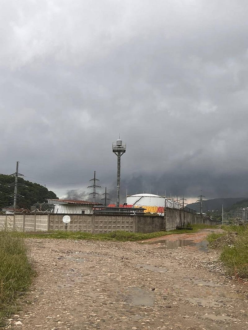  無人機和「風暴之影」飛彈對俄羅斯聯邦境內和克里米亞的戰略軍事和工業設施發動了大規模襲擊。 圖：翻攝自 X @jurgen_nauditt 
