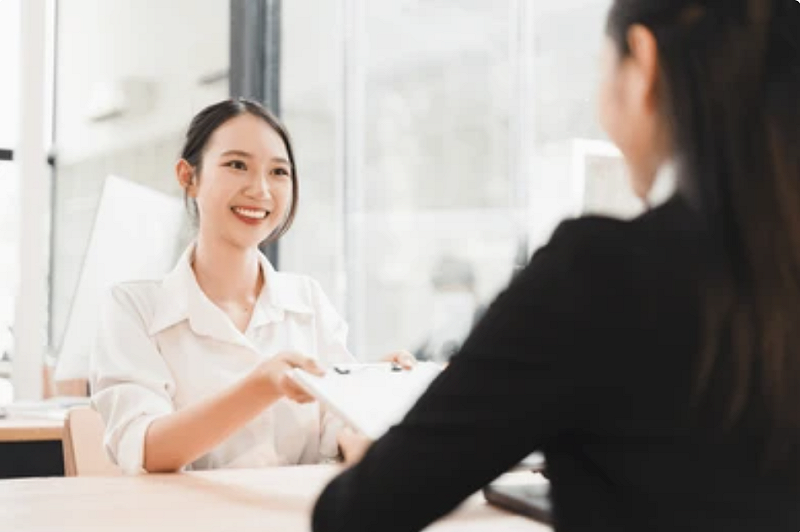 近6成新鮮人瞄準正職工作,22.8%的人表示,在畢業前已找到工作。 圖:Shutterstock(示意圖) 近6成新鮮人瞄準正職工作,22.8%的人表示,在畢業前已找到工作。 圖:Shutterstock(示意圖)