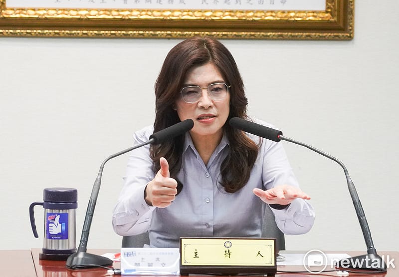 國民黨主席鄭麗文舉行訪美返國記者會，她表示訪美成果豐碩，但分數應由國人來打。&nbsp;&nbsp;&nbsp;圖：張良一/攝
