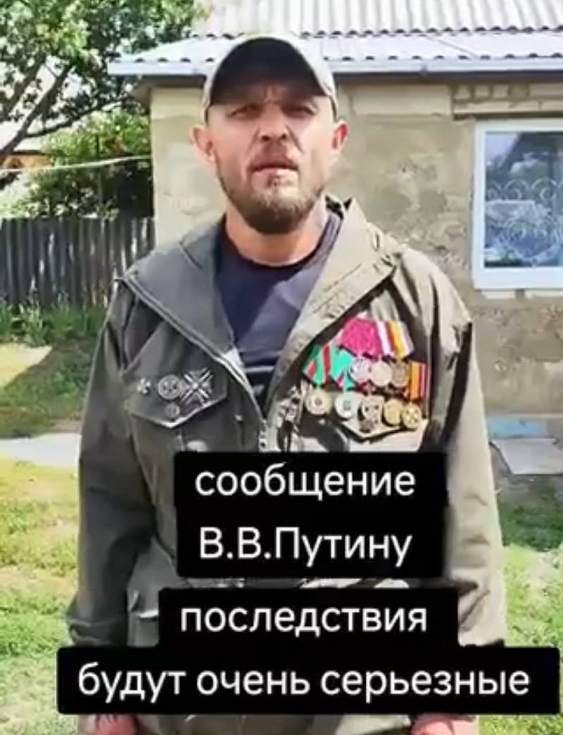  一名俄羅斯士兵亞歷山大．盧寧，向普丁本人發出訊息，內容控訴軍中存在大規模酷刑行為，以及長官對下屬進行金錢敲詐，他甚至威脅若不處理，將發動軍隊叛變。 圖：翻攝自 X 帳號 @NiKiTa