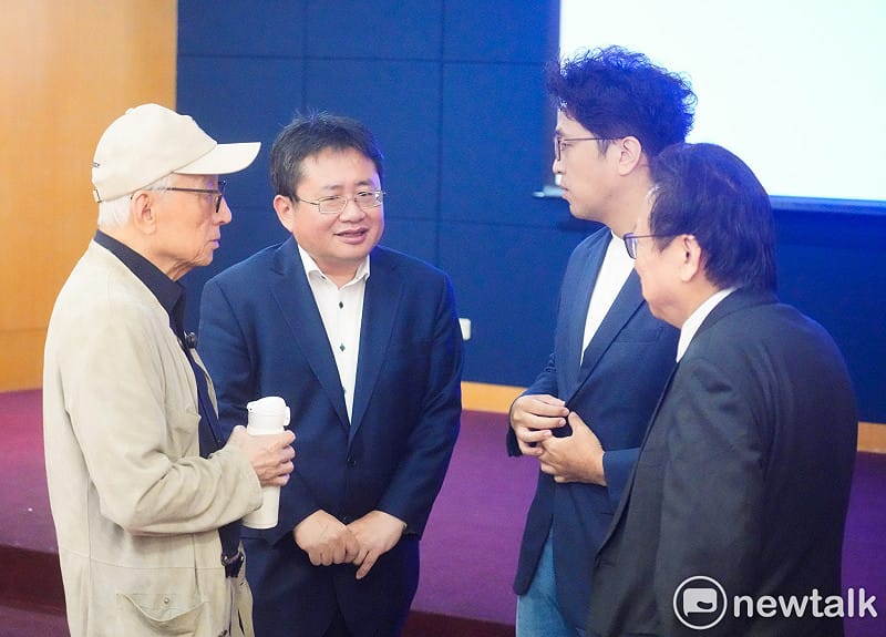 曹興誠今天公開力挺沈伯洋 圖:張良一/攝 曹興誠今天公開力挺沈伯洋 圖:張良一/攝