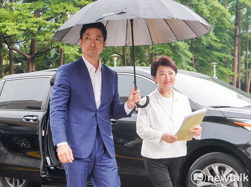 台北市長蔣萬安、台中市長盧秀燕赴行政院出席「食品安全衛生管理法」部分條文修正草案審查會。&nbsp;&nbsp;&nbsp;圖：張良一/攝