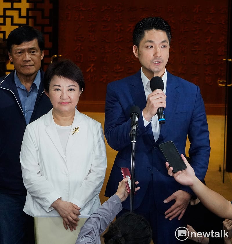 台北市長蔣萬安、台中市長盧秀燕赴行政院出席「食品安全衛生管理法」部分條文修正草案審查會，並在會前受訪。&nbsp;&nbsp;&nbsp;圖：張良一/攝