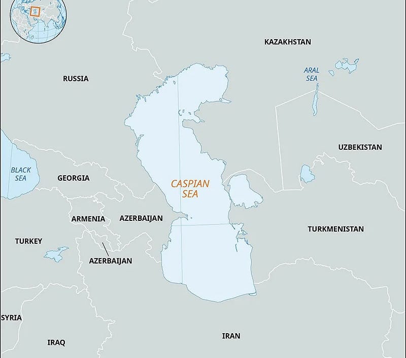  裏海北銜俄羅斯南接伊朗，是兩國之間貿易的樞紐。 圖：翻攝自@visegrad24 
