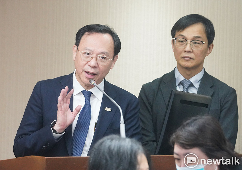 衛福部長石崇良（左）。&nbsp;&nbsp;&nbsp;圖：張良一/攝