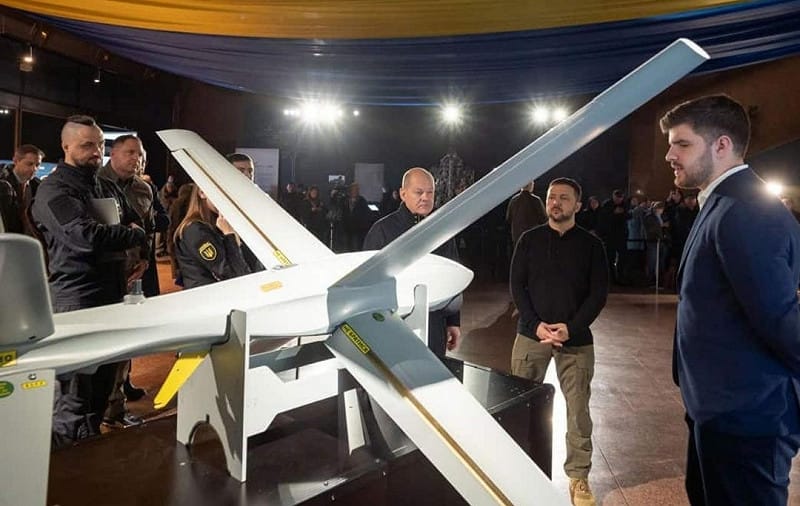  RAM-2X 中程攻擊型無人機。這款無人機由烏克蘭自主研發，配備獨特的 X 型機翼以提升機動性 圖：翻攝自Ｘ @CCaalifornia 