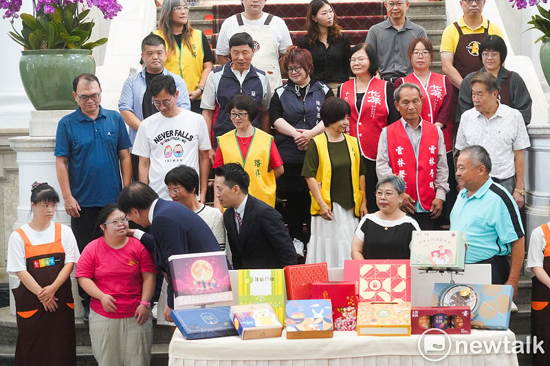 潘孟安關心社福團體。 圖：張良一/攝 