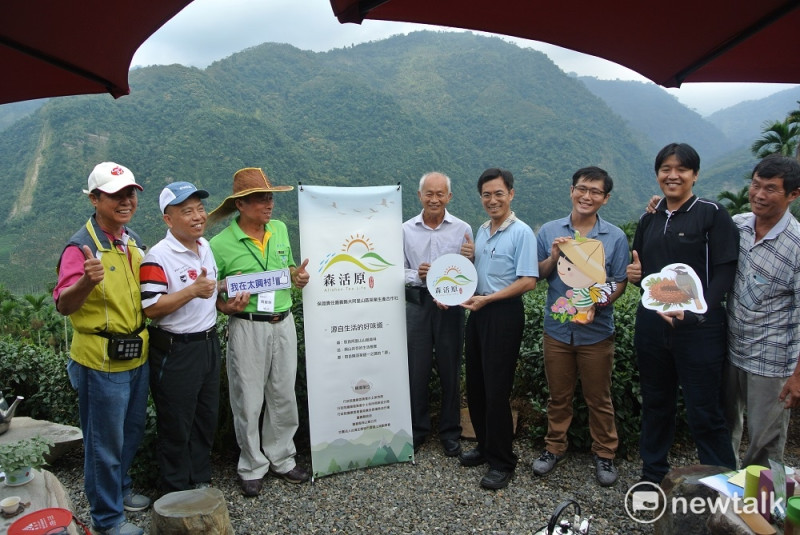 水保局協助當地成立大阿里山茶原鄉合作社，主推「森活源」好茶。   圖 : 唐復年/攝