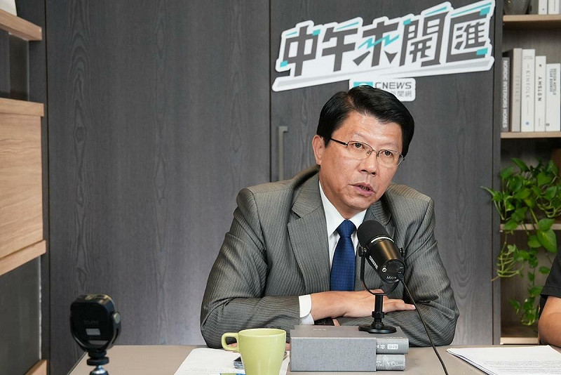 謝龍介15日上《CNEWS匯流新聞網》政論live直播節目《中午來開匯》接受資深媒體人黃光芹專訪。   圖：《CNEWS匯流新聞網》／提供