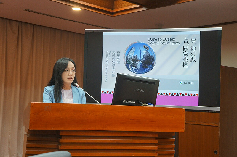 民進黨立委陳瑩爭取「青年海外圓夢」弱勢保障名額。   圖：立法委員陳瑩辦公室提供