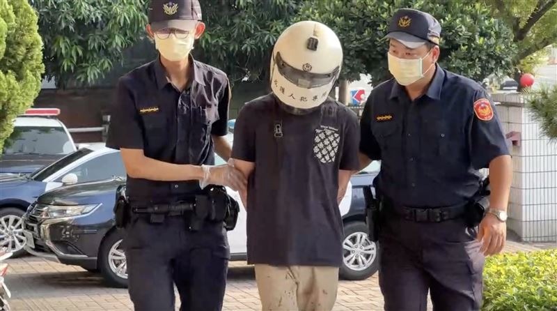 台中市霧峰區發生凶殺案，林姓男子拿刀砍施姓老翁（70歲）和陳姓婦人（70歲）。   圖：警方提供