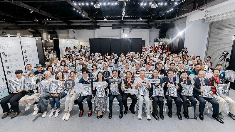 2025台灣卓越印刷設計展在高雄駁二特區蓬萊B4倉庫正式開展。 圖:財團法人印刷創新科技研究發展中心/提供