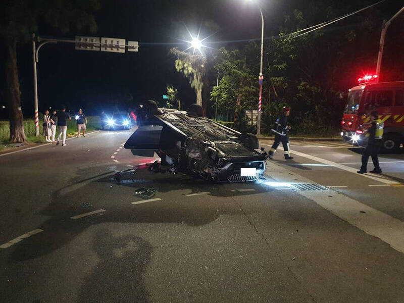 金門一名張姓男子酒駕違規超車，造成一死二傷的慘況。   圖：警方提供