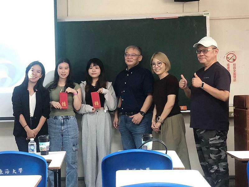《Newtalk新聞》與東海大學政治學系產學合作，首次成果發表會，無黨籍台中市議員吳佩芸（左一）以受訪者身分現身會場。   圖：東海學王寶詩/攝